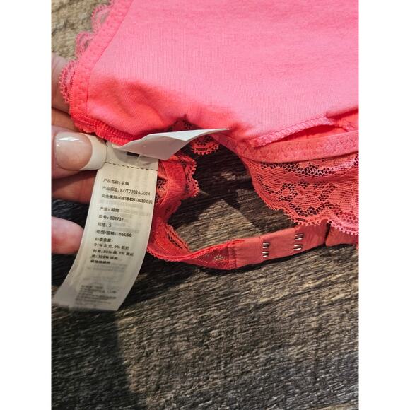 Gilly Hicks hot pink lace bralette bra top halter with pads NEW womens small - Picture 4 of 5
